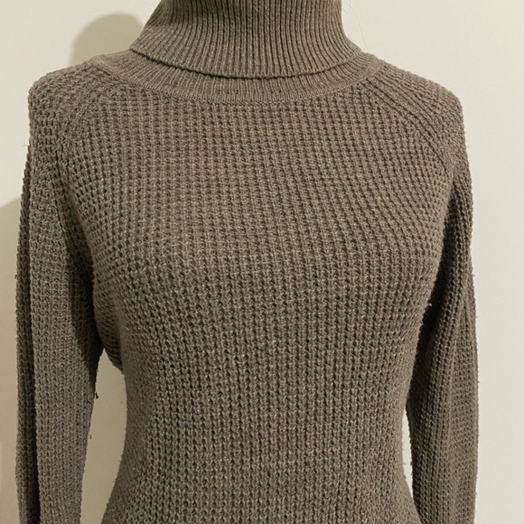 MENDOCINO Turtleneck Sweater, Size XS - Picture 3 of 5